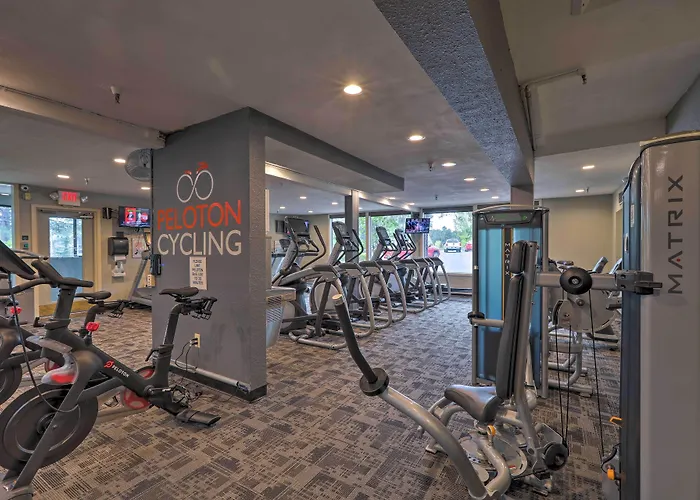 Townhome W/ View, Country Club Amenities Holiday home