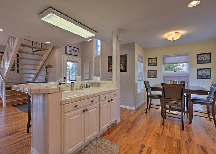 Townhome W/ View, Country Club Amenities Holiday home