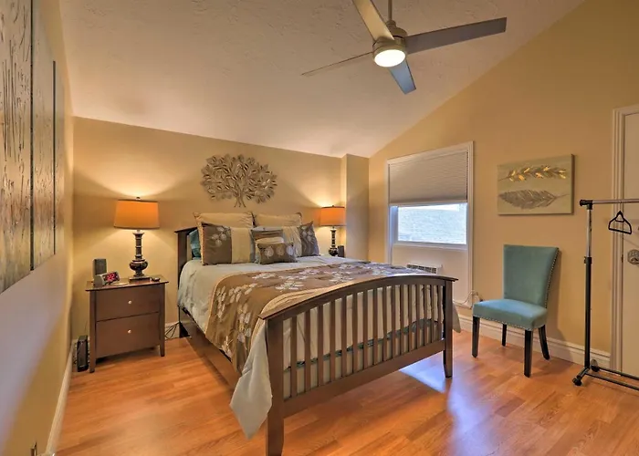 Townhome W/ View, Country Club Amenities Flagstaff