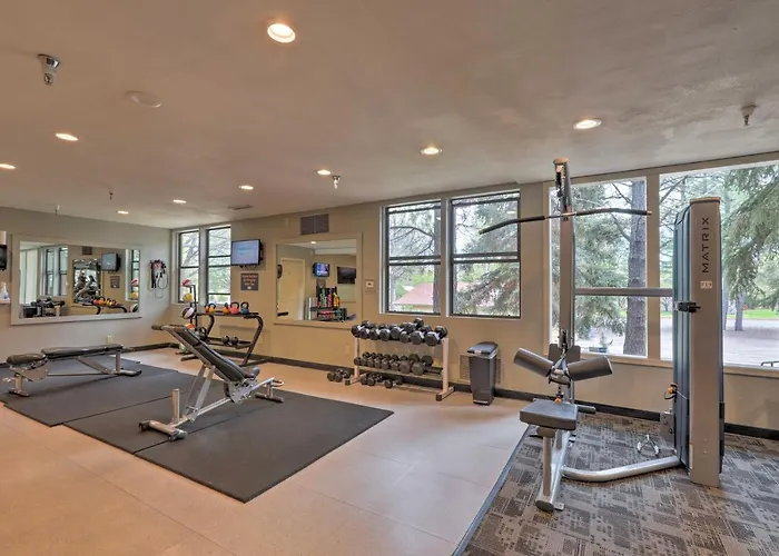 Townhome W/ View, Country Club Amenities * Flagstaff